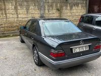 usata Mercedes 200 SerieE-16 cat anno 95 2.0 gpl