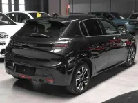 Usata Peugeot 208 Allure 101 CV (74 kW) 2025 Blu Utilitaria