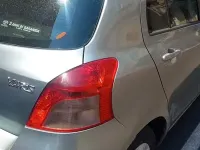 Usata Toyota Yaris 69 CV (50 kW) 2007 Grigio Utilitaria