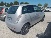 Usata Lancia Ypsilon 77 CV (56 kW) 2010 Grigio Utilitaria