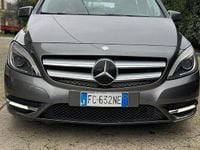 Käytetty Mercedes B200 2014 Harmaa Tila-auto