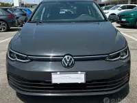 Usata VW Golf VIII Life 110 CV (80 kW) 2022 Grigio Berlina