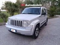 Usata Jeep Cherokee Sport 177 CV (130 kW) 2009 Grigio SUV