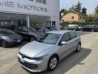 Usata VW Golf VIII Life 116 CV (85 kW) 2025 Dolomite silver Berlina