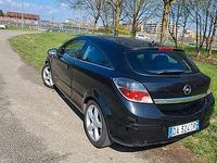 Usata Opel Astra GTC 120 CV (88 kW) 2006 Nero