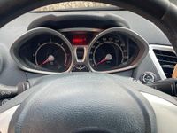 Usata Ford Fiesta Titanium 2012 Bianco Utilitaria