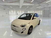 Usata Fiat 500e Passion 42 kW (58 CV) 2021 Bianco Berlina