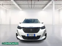 Usata Peugeot 2008 Allure 131 CV (96 kW) 2021 Bianco pastello SUV