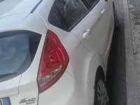 Usata Ford Fiesta Ghia 92 CV (67 kW) 2010 Utilitaria