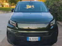 Usata Fiat Doblò 131 CV (96 kW) 2025 Verde Monovolume