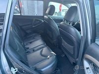 Usata Toyota RAV4 150 CV (110 kW) 2009 Grigio SUV