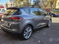 Usata Renault Scénic IV 110 CV (80 kW) 2018 Grigio Monovolume