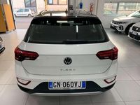 Usata VW T-Roc Life 110 CV (80 kW) 2023 Bianco SUV