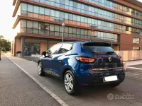 Usata Renault Clio Zen 76 CV (55 kW) 2019 Bluazzurro Utilitaria