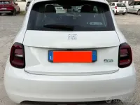 Używany Fiat 500e Red 69 kW (95 KM) 2025 Biały Hatchback