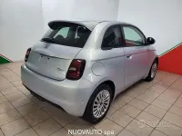 Nuova Fiat 500e Tech 86 kW (118 CV) 2026 Blu Berlina