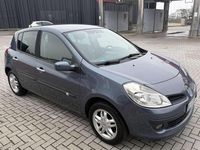 Usata Renault Clio II LE 75 CV (55 kW) 2008 Other Berlina