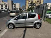Usata Peugeot 107 Active 68 CV (50 kW) 2011 Grigio Utilitaria