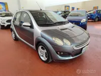 Usata Smart ForFour Passion 95 CV (69 kW) 2005 Grigio Utilitaria