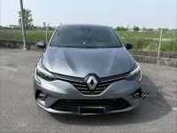Usata Renault Clio V Techno 144 CV (105 kW) 2023 Grigio Berlina