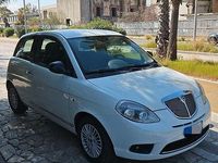 Usata Lancia Ypsilon 75 CV (55 kW) 2011 Bianco Utilitaria