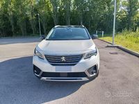 Usado Peugeot 5008 131 CV (96 kW) 2018 Blanco SUV