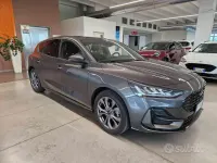 Usata Ford Focus ST 125 CV (91 kW) 2023 Grigio Berlina