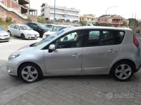 Usata Renault Scenic E-Tech Luxe 110 CV (80 kW) 2011 Grigio Monovolume