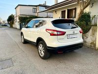 Usata Nissan Qashqai Acenta 110 CV (80 kW) 2017 Bianco SUV