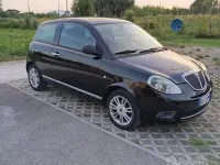 Usata Lancia Ypsilon 69 CV (50 kW) 2012 Bluazzurro Utilitaria