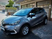 Usata Renault Captur 90 CV (66 kW) 2019 Grigio SUV