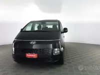 Begagnad Hyundai Staria 177 HK (130 kW) 2023 Svart Minibuss