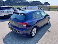 Usata VW Golf VIII Life 110 CV (80 kW) 2022 Blu Berlina