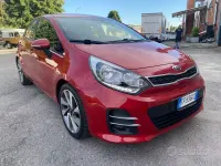 Usata Kia Rio 83 CV (61 kW) 2016 Rosso Utilitaria
