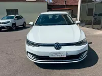 Usata VW Golf VIII Life 110 CV (80 kW) 2021 Bianco Utilitaria
