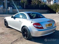 Usata Mercedes SLK280 231 CV (169 kW) 2006 Grigio Cabrio