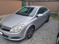 Usata Opel Astra Cabriolet Enjoy 116 CV (85 kW) 2008 Argento Cabrio