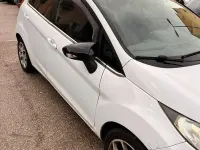 Usata Ford Fiesta 82 CV (60 kW) 2013 Bianco Utilitaria