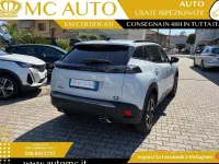 Usata Peugeot 2008 Allure 131 CV (96 kW) 2023 Bianco SUV