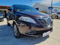 Usata Lancia Ypsilon Gold 69 CV (50 kW) 2012 Viola Utilitaria