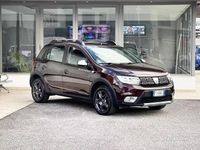 Usata Dacia Sandero Stepway 90 CV (66 kW) 2017 Marrone Berlina