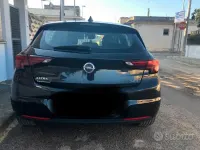Usata Opel Astra 136 CV (100 kW) 2015 Nero Berlina