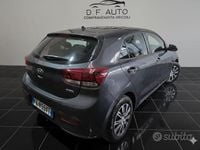 Usata Kia Rio 84 CV (61 kW) 2017 Grigio Berlina