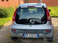 Usata Peugeot 107 68 CV (50 kW) 2007 Grigio Utilitaria