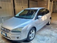Usata Ford Focus 115 CV (84 kW) 2006 Grigio Coupé