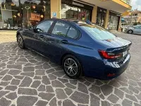 Usata BMW 316 122 CV (89 kW) 2022 Blu/azzurro Berlina