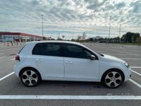 Usata VW Golf VI Highline 140 CV (102 kW) 2010 Bianco Utilitaria