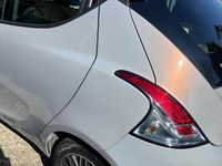 Usata Lancia Ypsilon 69 CV (50 kW) 2023 Grigio Utilitaria