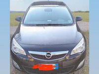 Usata Opel Astra Cosmo 110 CV (80 kW) 2012 Nero Berlina