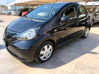Usata Toyota Aygo 68 CV (50 kW) 2007 Nero Utilitaria